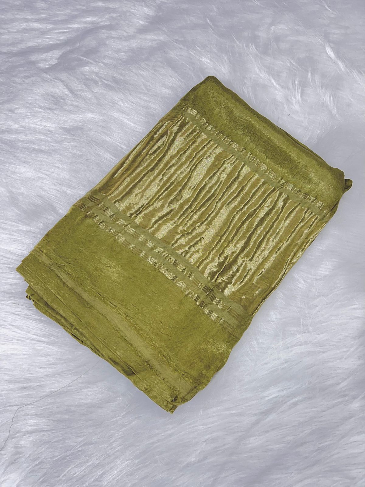 Modal silk plain saree with golden belt in pallu